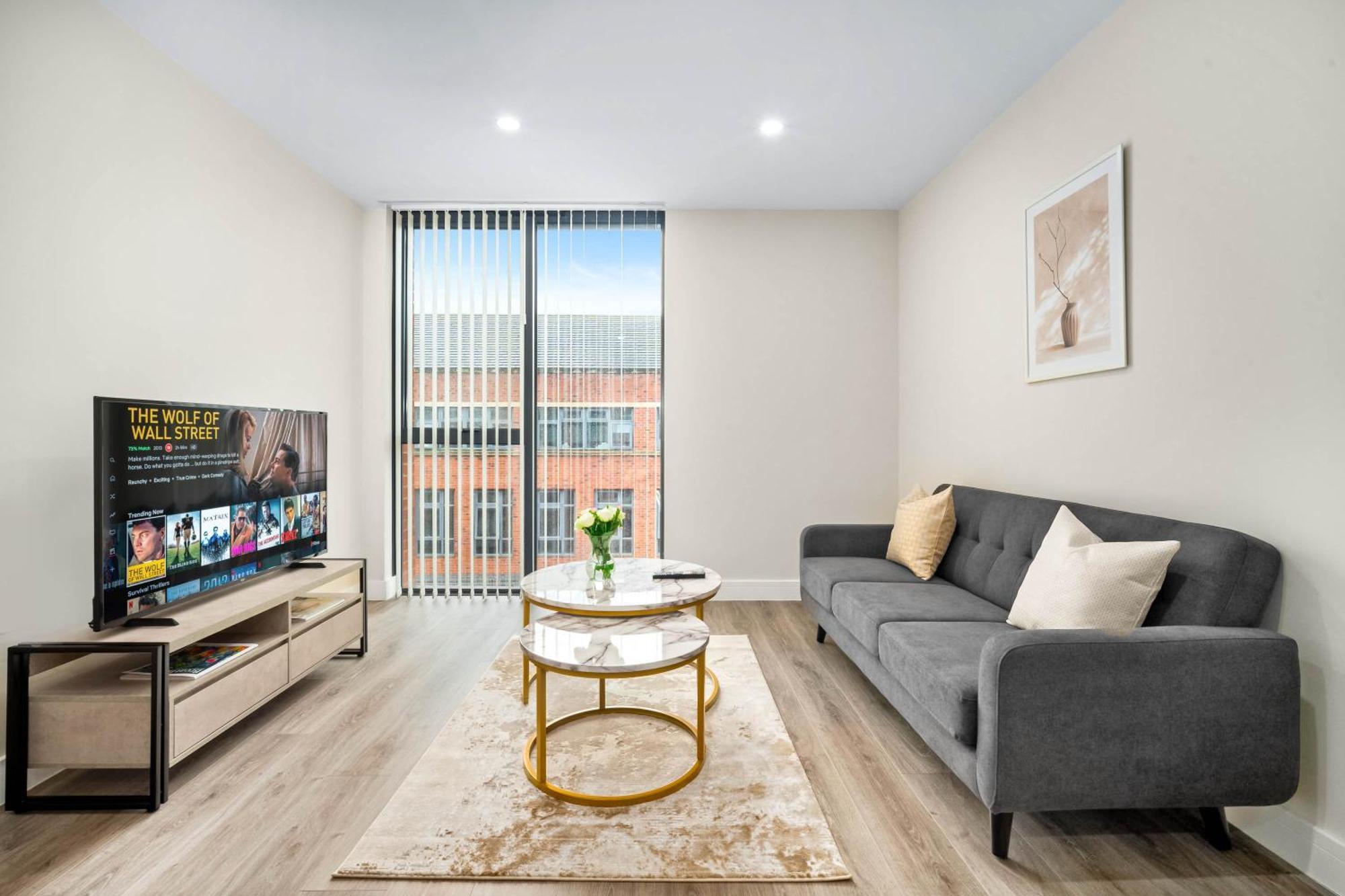 Brand New Luxury - 2 Bedroom - Centre - Jq - Wifi - Netflix - 10ah *